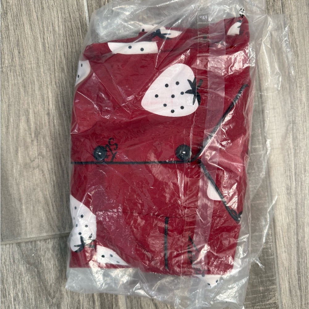 Strawberry Print Women's Pajama Set - Picture 2 of 2